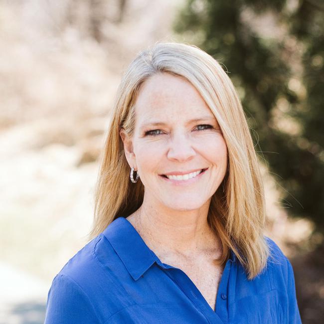 Photo of Leslie Gudel
